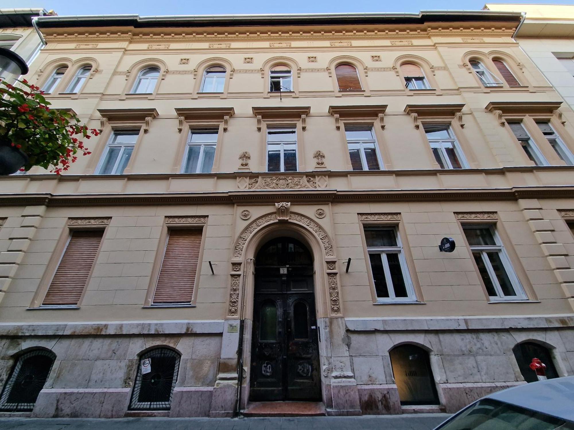 Artlovers' Flat - Kazinczy Street Budapeste Exterior foto
